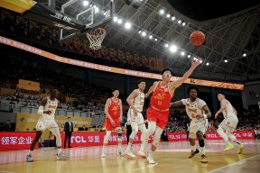 九游体育网页浙江队训练开放日，冲刺阶段临场应变引欢呼，全明星赛在即，赛程密集仍需轮换的简单介绍