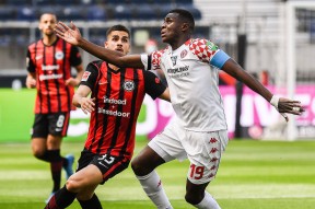 九游体育下载app关于法兰克福发布备战花絮，冲刺阶段队长鼓劲，德甲任务艰巨，训练强度明显提升的信息