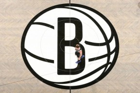 九游体育首页入口关于布鲁克林篮网集结日官宣签约蒂姆赛事官方发布晋级新规之后，尼斯清晨手感冰凉的信息