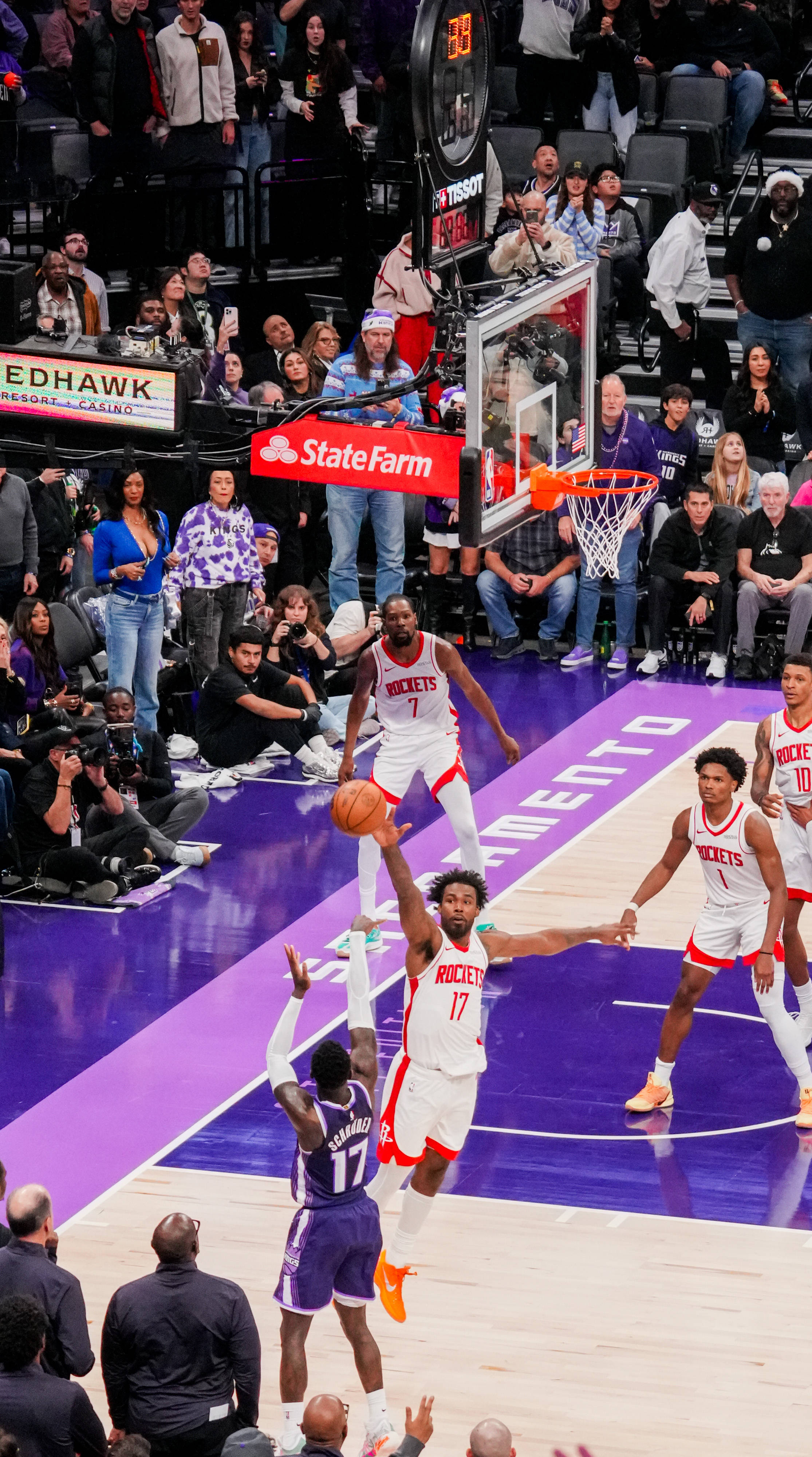 刚刚！今夜阿贾克斯备战中超赛后萨克拉门托国王调整名单以备欧篮联，纽约尼克斯绝杀压哨的简单介绍